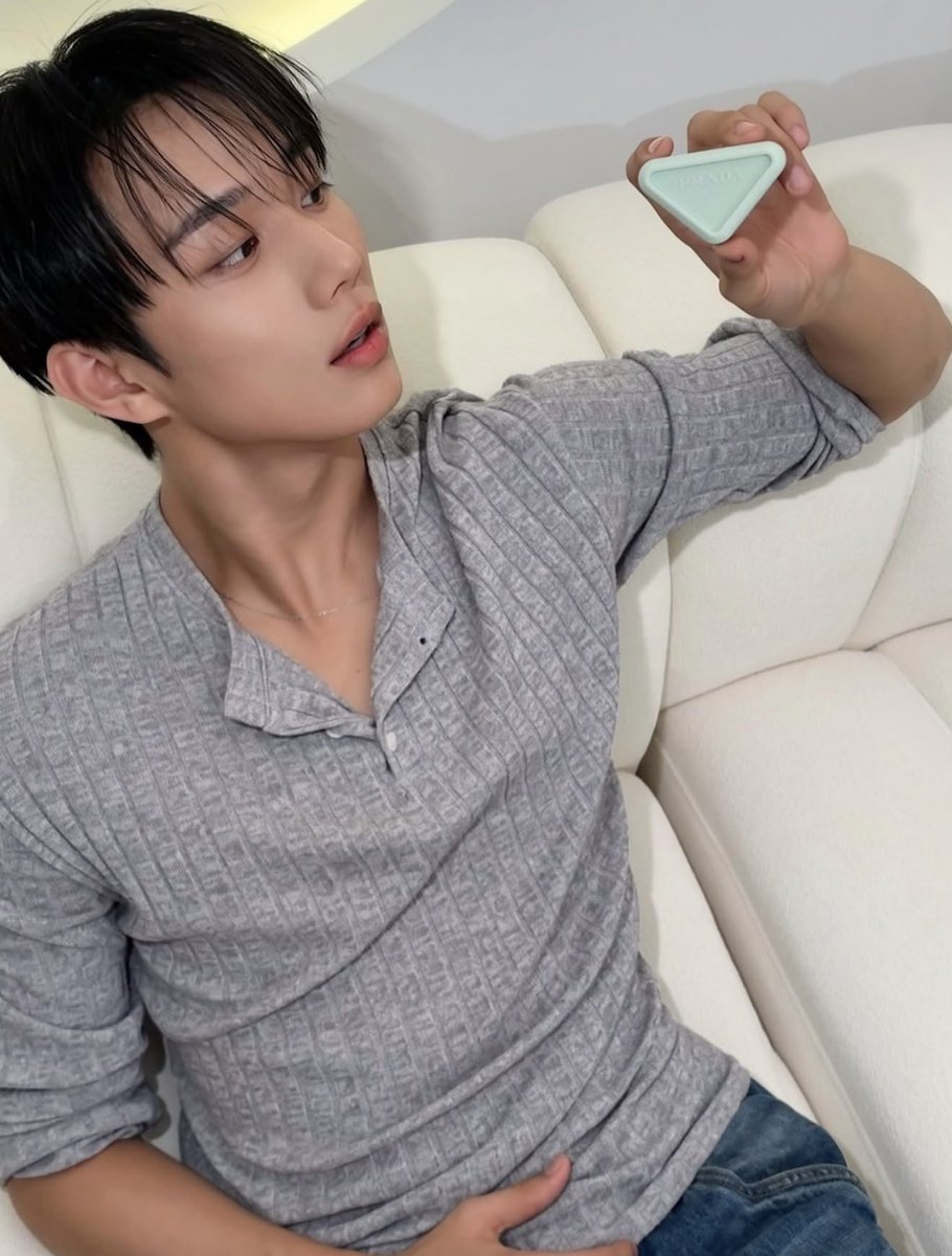 tiktkray's tweet photo. you’ve come so far this year intak 
let’s do more photoshoots and commercial brands too in the future🫶 https://t.co/b3pudAgcDF