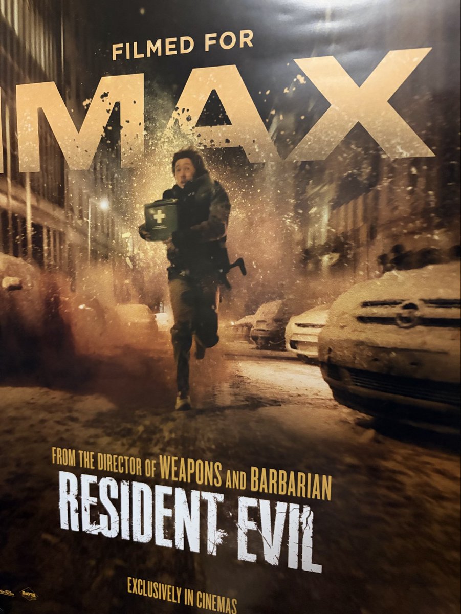 kitoshi_ya's tweet photo. 本日はこちらの2本立て🍿
憎しみはかなり好きな映画だったしresident evilはオースティンくんが冴えない主人公でfワードいっぱい言ってたのでどちらも良い⭕️ https://t.co/q82abPlvuS