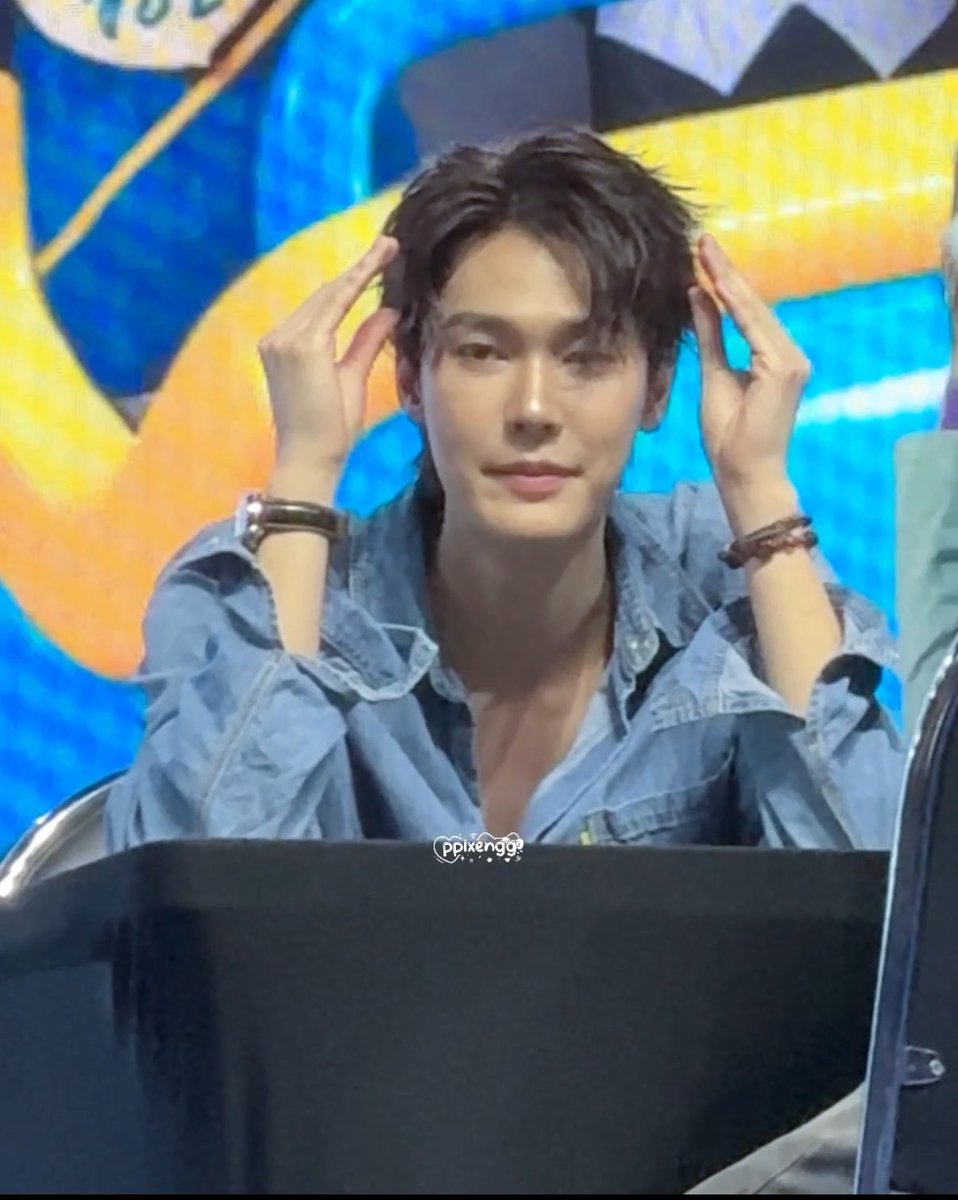 pplxengg's tweet photo. บ้อกแบ้ก✊🏻🐶♥️

DEWTEE FANSIGN FANIVAL 

#GMMTVFANIVAL2026HappyFamilyxDT
#dew_jsu
#dewtee #ดิวธี https://t.co/c6JwXRp072