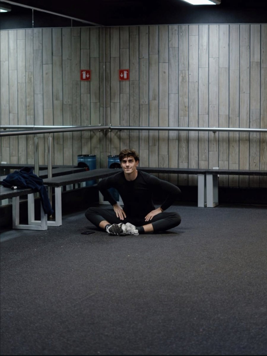 LBUpdates's tweet photo. "Practice like you've never won, Perform like you've never lost."

– Geoffrey in his new Instagram post! https://t.co/6c9MpYSHBL