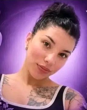 RodrigoMiro76's tweet photo. Bárbara Camila Aragón, 26 años, de Villa Gobernador Gálvez: apareció sin vida dentro de una valija en una pensión en Rosario. La buscaban desde el sábado. Por el crimen quedó detenido Eliel Schiffo, un ex policía que había sido exhonerado por integrar una banda narco. https://t.co/90PtrnxVHC
