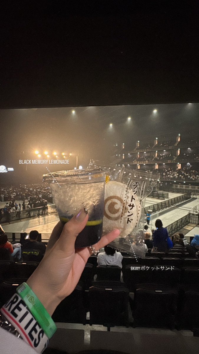 umi_oral_vani's tweet photo. 2026.10.12
THE ORAL CIGARETTES
BKW!! Premium Party

MIRROR聴けただけで満足です
初めてオーラルのライブに参戦した時から9年経った今もライブに足運べてるの幸せでしかない
スタンド席でもめちゃめちゃに楽しめるライブしてくれるオーラル本当に愛してる https://t.co/O402BK37WT