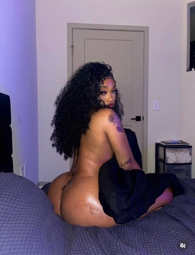 exotictom4s's tweet photo. She so bad😩😩😩 https://t.co/vsjKcI016V