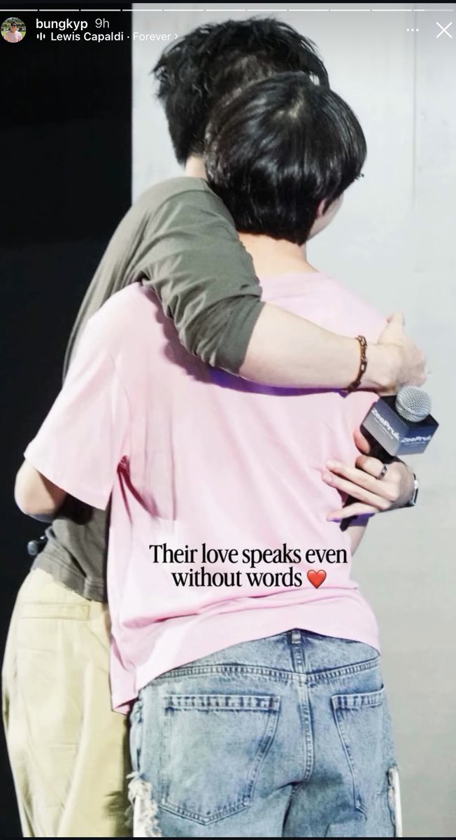 low_may114's tweet photo. Isn’t this the most heart warming when you see how NuNew’s parents supporting the love of their son?

Our #ZeeNuNew will always be blessed and will overcome the negative intentions! https://t.co/dEhXRaPyIG