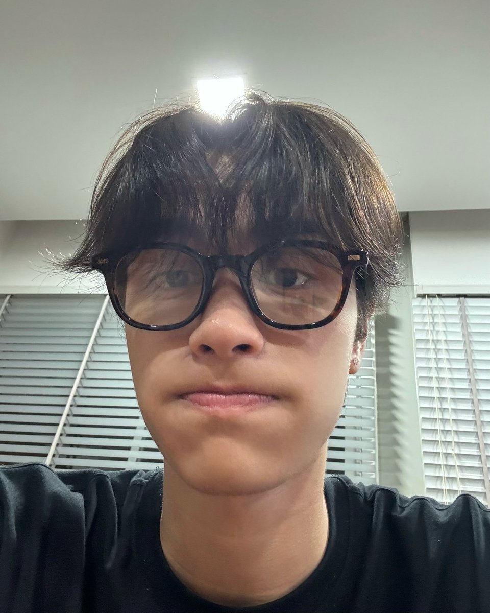thisbrolly's tweet photo. nong tonklaaaa🌱 https://t.co/8zavw2WYv7