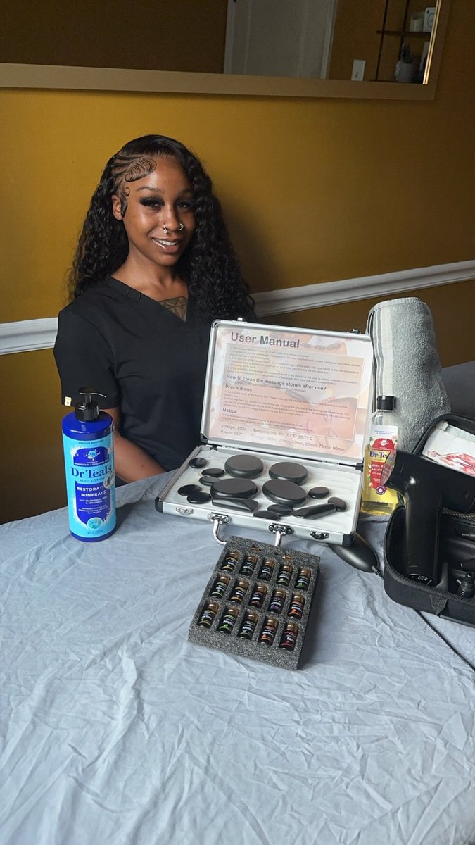 Bhriofreign's tweet photo. Everything I offer is legit and therapeutic ✨
Sometimes Men need Relaxation from a long hard working day 💪 or an intense workout 🏋️‍♀️ 

Book your appointment with me today and I have added Hot stones 🥌as an upgrade 🥰 https://t.co/j3PTmg2RnT