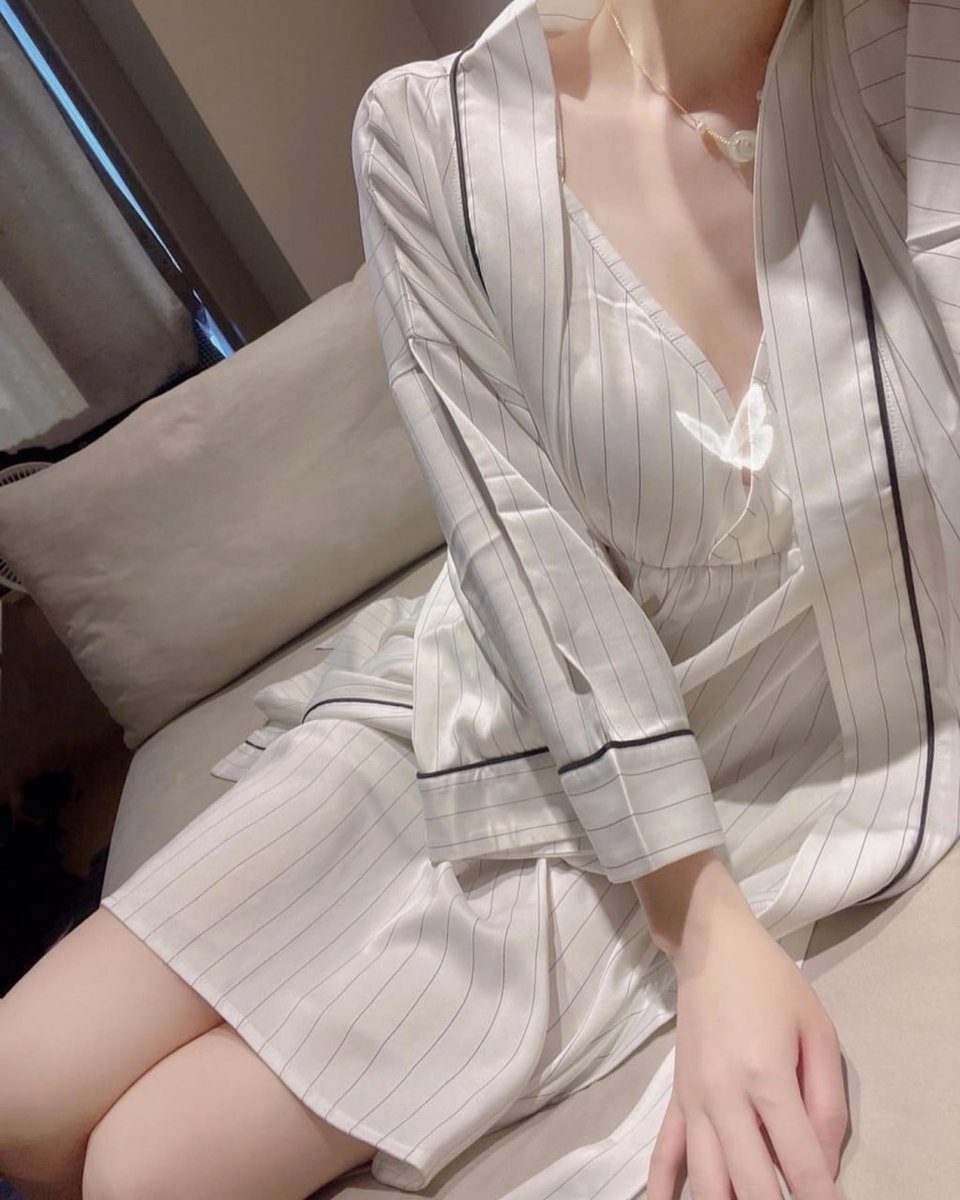 Marvo_600's tweet photo. 夜晚没什么好分享 分享一下穿睡衣的生活吧！！！ https://t.co/JBpEMjs0gu
