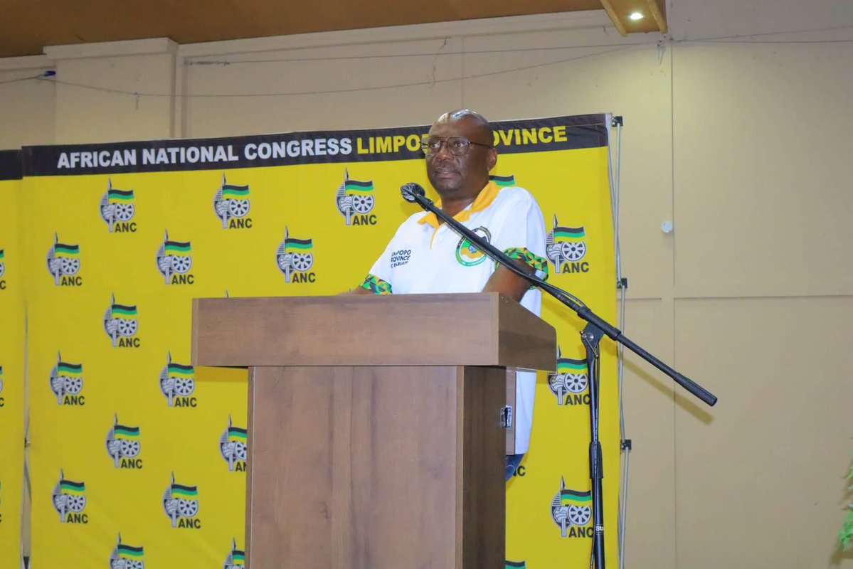 ANCLimpopo's tweet photo. The ANC Provincial Secretary Vhamusanda Reuben Madadzhe delivering an address to the ANC Limpopo Train the trainers workshop, underway at Bolivia Lodge in Polokwane today. The workshop brings together ANC provincial and regional trainers as part of the ANC’s elections programme. Also in attendance is PET Coordinator Comrade Pule Shayi.