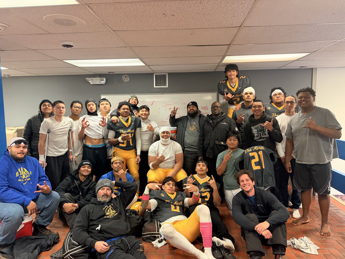 CoachCBattle's tweet photo. The Barrow Whalers football season came to an end on Saturday . The players fought till the end. We lost in the playoffs to the Kenai Kardinals. 
Thanks to all the supporters. 
Grind til we shine in 2027. https://t.co/lNDTFgPUvW