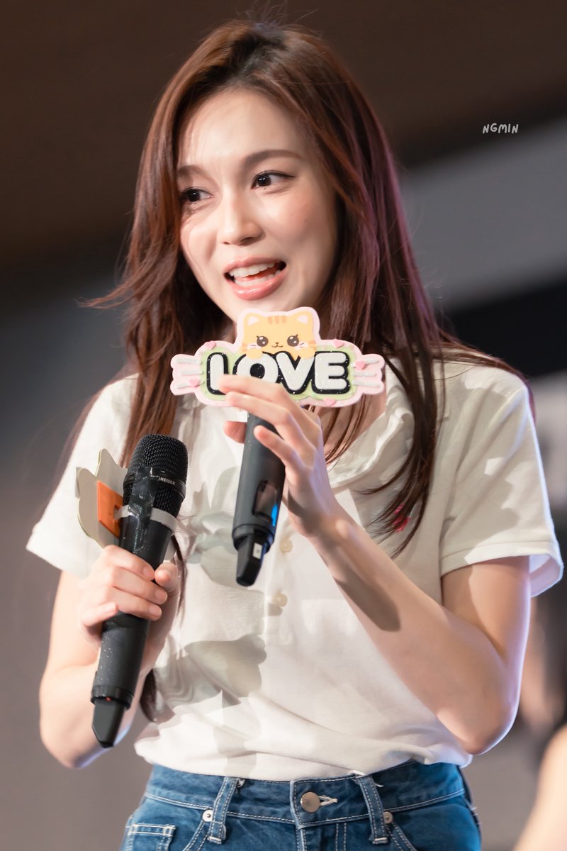 ngmin's tweet photo. no words in the dictionary can describe her beauty perfectly 

MILKLOVE MUVMUV FLUFFY FAM #GMMTVFANIVAL2026HappyFamilyxML #MilkLove #มิ้ลค์เลิฟ #loverrukk https://t.co/nalHj15H1D
