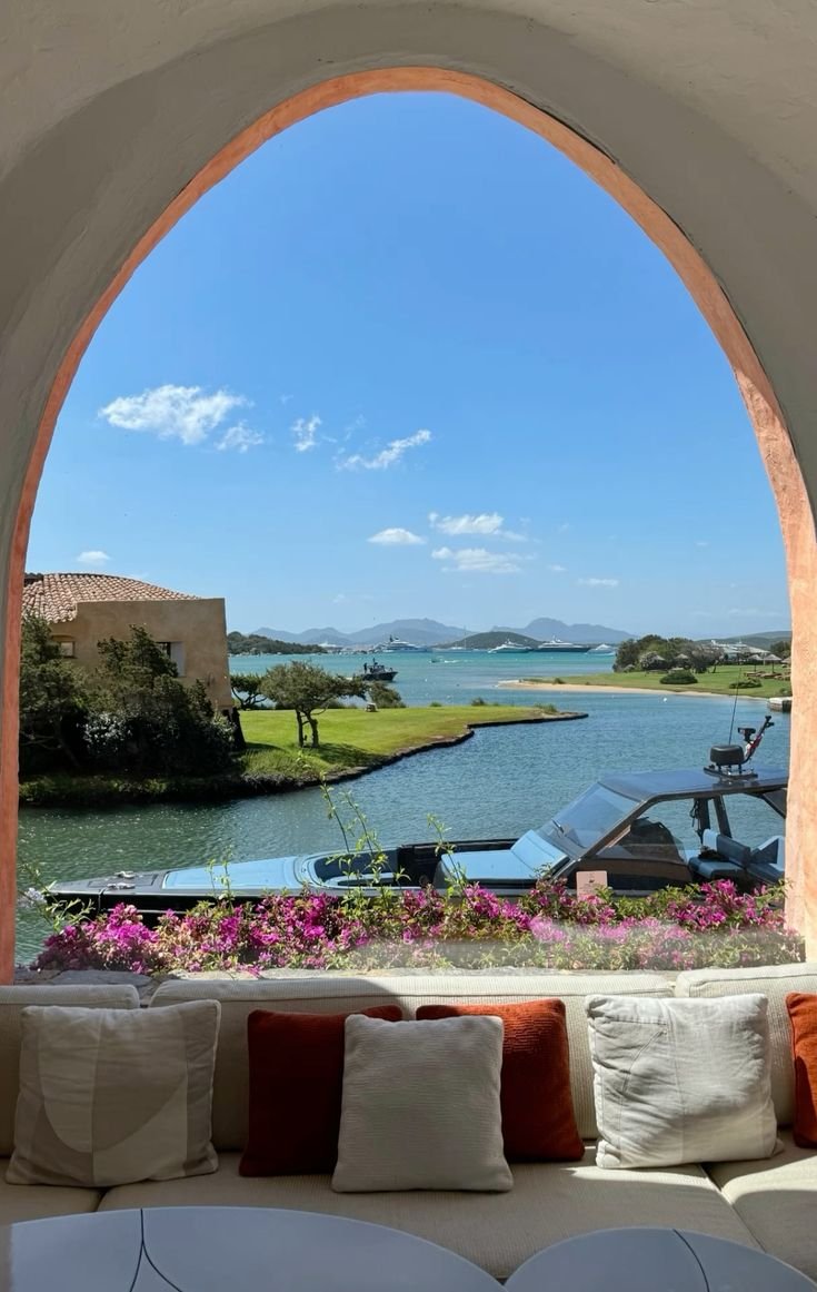 onllycutestuff's tweet photo. Porto Cervo, Sardegna https://t.co/nzpvJUmINL