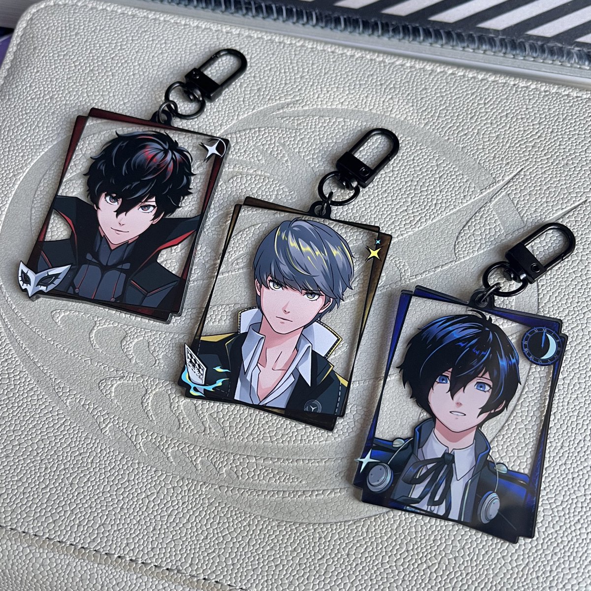redevara's tweet photo. Keychain sample ✨ #persona #cf23 https://t.co/2tnGTevBjx