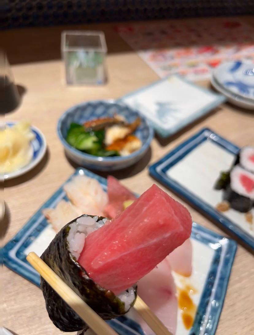 faytorflayt's tweet photo. 遅めの夜ご飯〜🥺✨
香港の日本食屋さんからお届けしますっ！🍣 🥢 https://t.co/3mvm5w9gNr