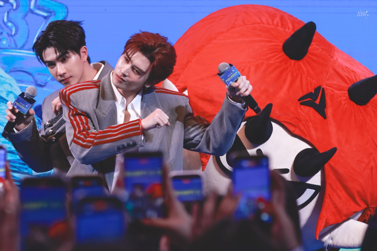 psiluvvu's tweet photo. 261012 :

จุ๊บเหมียวสามคน น่าย้าก🐾🤏🏻

PSD FAMILY 37TH KINGPOWER

#KingPowerxPerthSantaDomiia https://t.co/sxUKd5p1ur