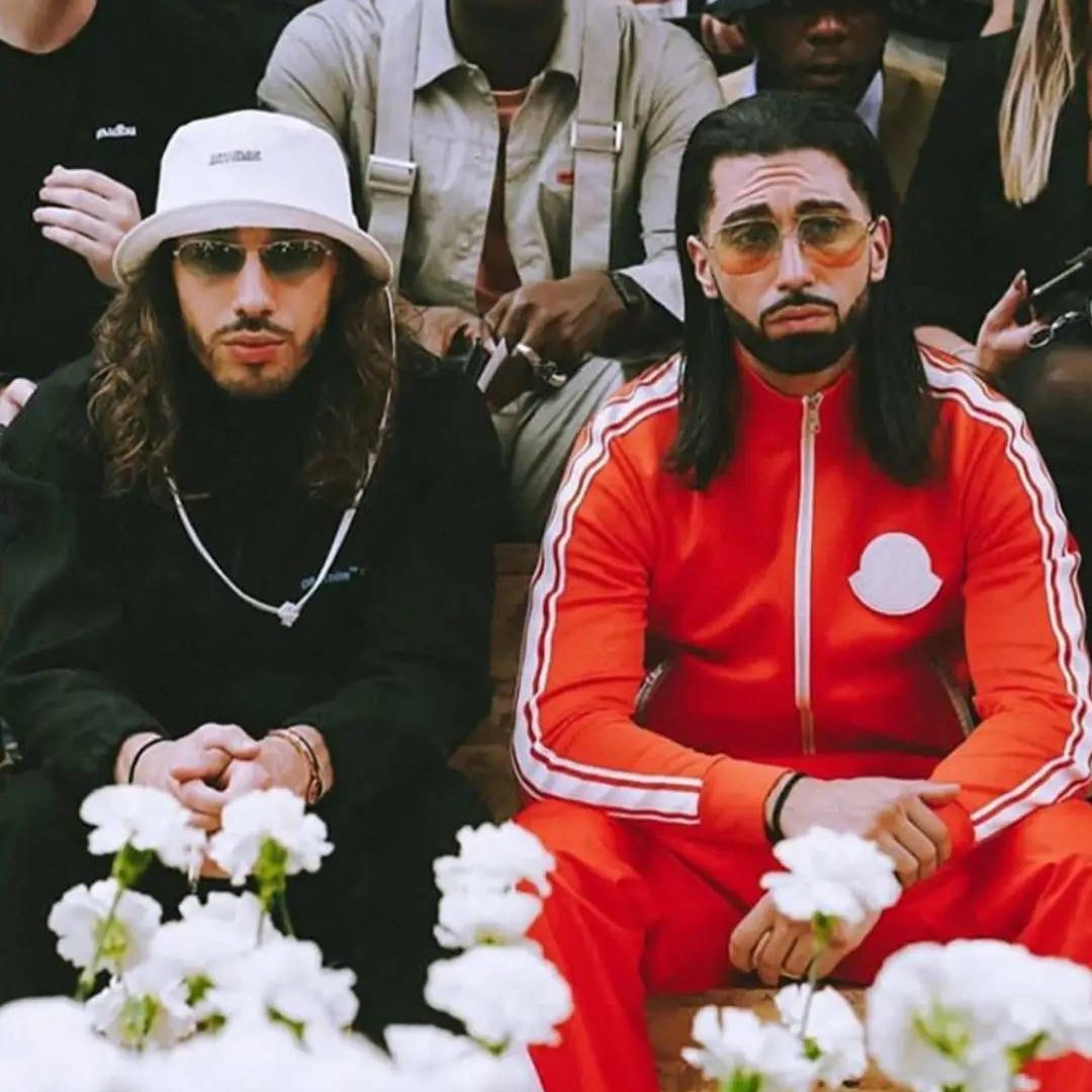 midiminuit__'s tweet photo. 🚨 LÉGENDAIRE !

𝗗𝗘𝗨𝗫 𝗙𝗥𝗘̀𝗥𝗘𝗦 de PNL est le PREMIER ALBUM DE RAP FRANÇAIS dont tous les singles sont certifiés DIAMANT ! 🤯💎

Ils ont fini le jeu une nouvelle fois. 👏 https://t.co/728S1eqXbU