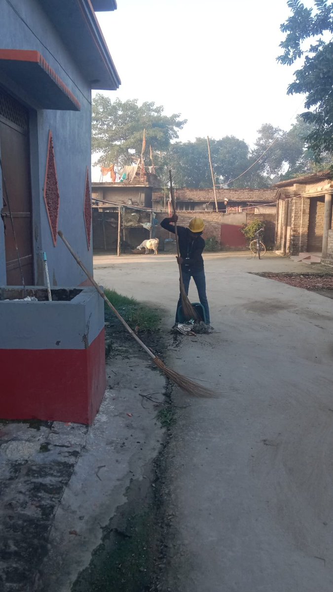 LsbaMuzaffarpur's tweet photo. #SBMG &amp; #LSBA #Sanitationworkers across  #Panchayats in various #Blocks of #Muzaffarpur are actively collecting #LegacyWaste &amp; ensure its #SafeDisposal at #DesignatedLocations,promoting cleaner villages,responsible waste management &amp; #EnvironmentalSustainability.
@DmMuzaffarpur https://t.co/UKKzONEiE0