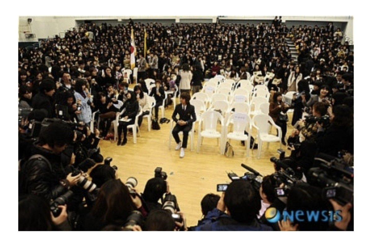 3gyuu_'s tweet photo. 민호 고등학교 졸업식날 https://t.co/ObXFO6cFmd