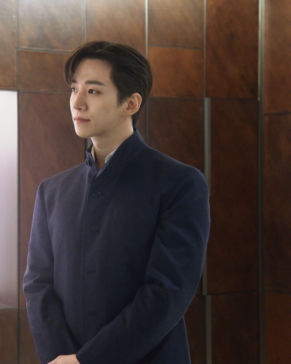 le2jh_vicky's tweet photo. @berluti @dlwnsghek 261012 21:00:05 cosmopolitan_tw instagram3️⃣
https://t.co/ao9witu84r
#이준호 #LEEJUNHO
#BERLUTI #벨루티
#BespokeCampaign https://t.co/q6AEzCBZVx