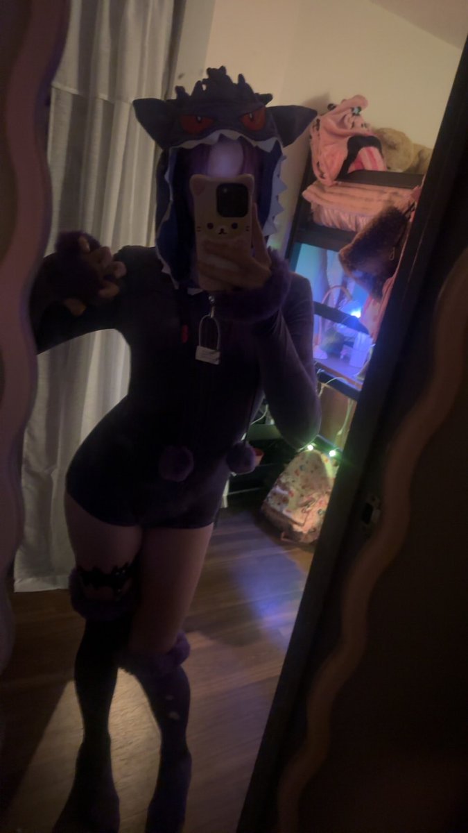 kaycures's tweet photo. gengar >:3 https://t.co/IzKPuokSr5
