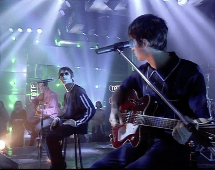 syl_madferit's tweet photo. “We fight and call each other every name under the sun. But at the end of the day, we'd die for each other”.

~ Noel Gallagher

(Daily Mirror, 1995) https://t.co/6Fdw29Ig9j