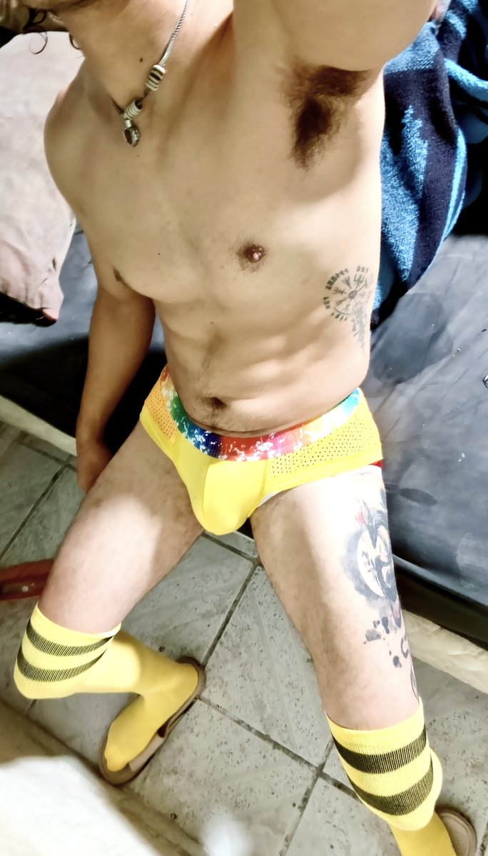 asmodeo697's tweet photo. Buenos días... Ya se despertaron??? Vamos a jugar fut o que? https://t.co/DPf8hOZP5c