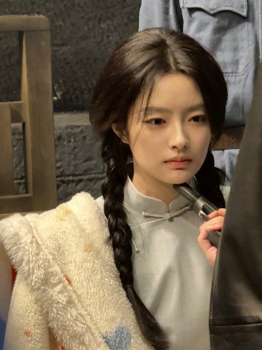 lukeluan_'s tweet photo. my little bunny #thelamentofautumn 🐰 https://t.co/7uAEUqAU8M