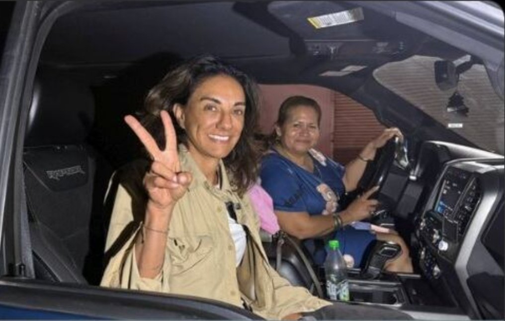 catrina_nortena's tweet photo. Saben si Ceci Flores y #LadyChanel alias @lumendoz ya están buscando a los 29 jóvenes estudiantes que fueron secuestrados y desaparecidos por los Granaderos Nazis de @PabloLemusN... https://t.co/tMMUsJEJEP