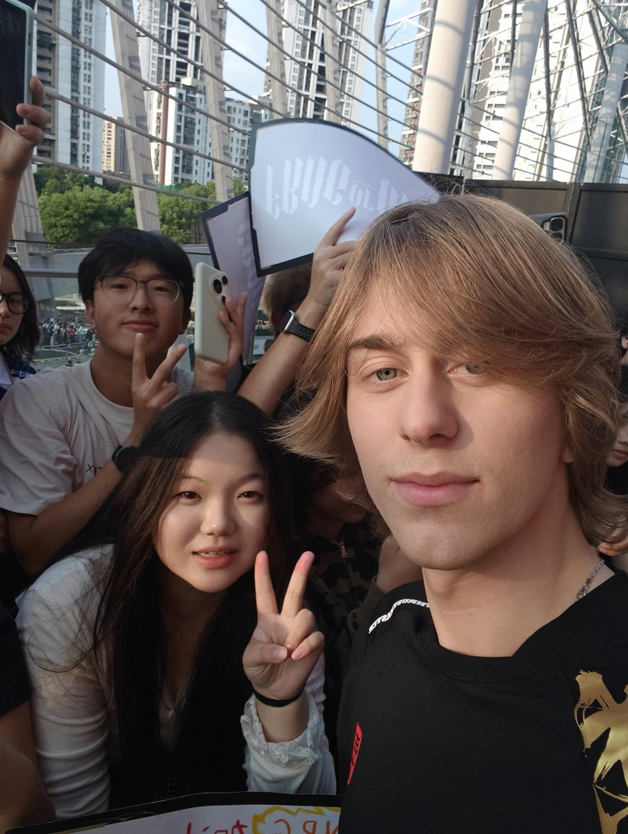 ClioXuqaq's tweet photo. 意满离。 https://t.co/DxYbhesv2m