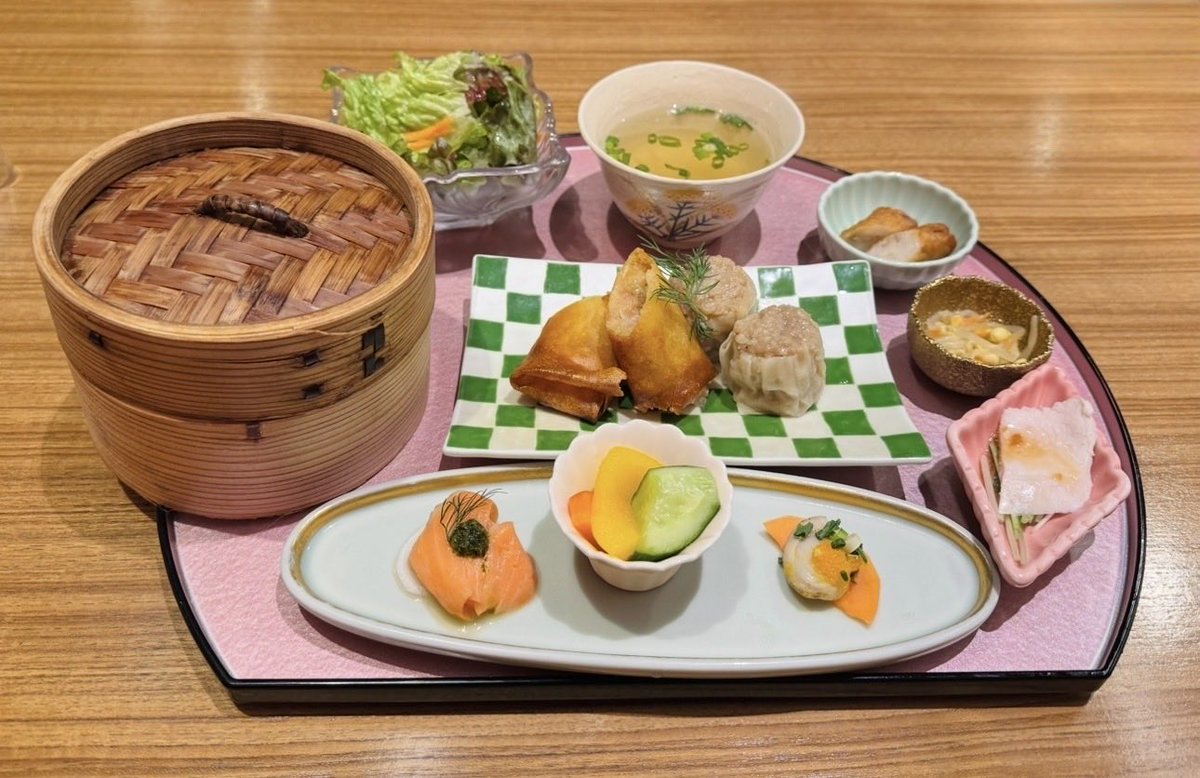 dokiti1024's tweet photo. @hakubanobon 最近は高島屋上のここばっか行ってます😋 https://t.co/5zUulUY6SN