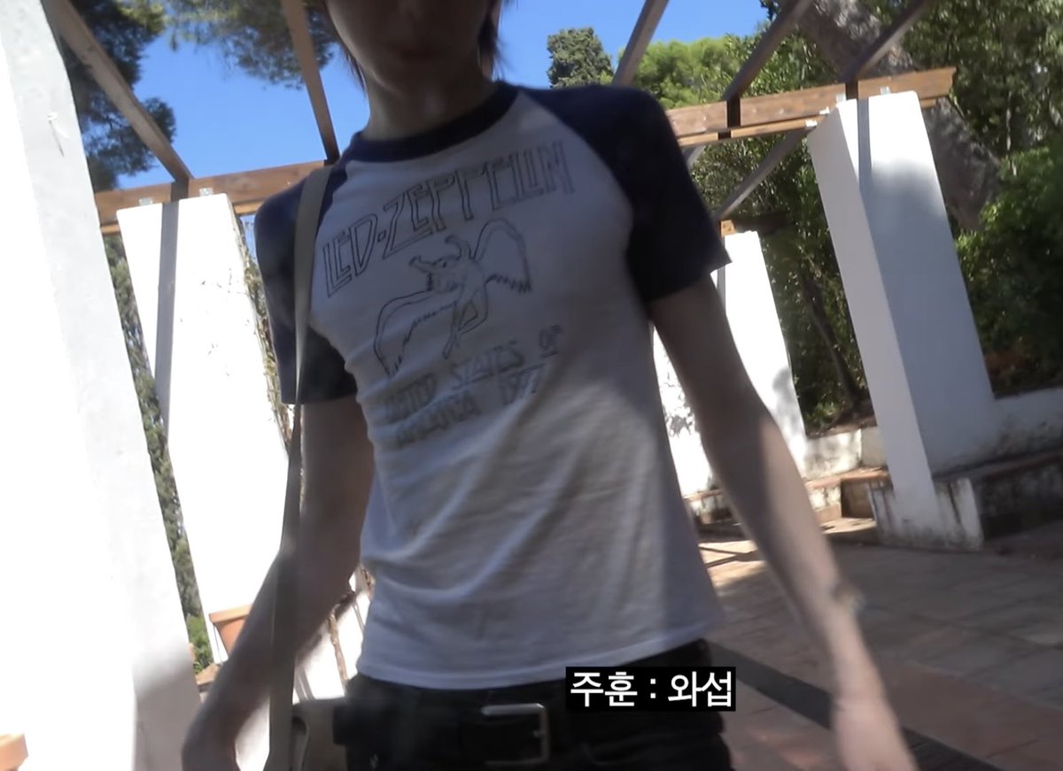 kittomw's tweet photo. why do i even exist https://t.co/odlrGCbifV