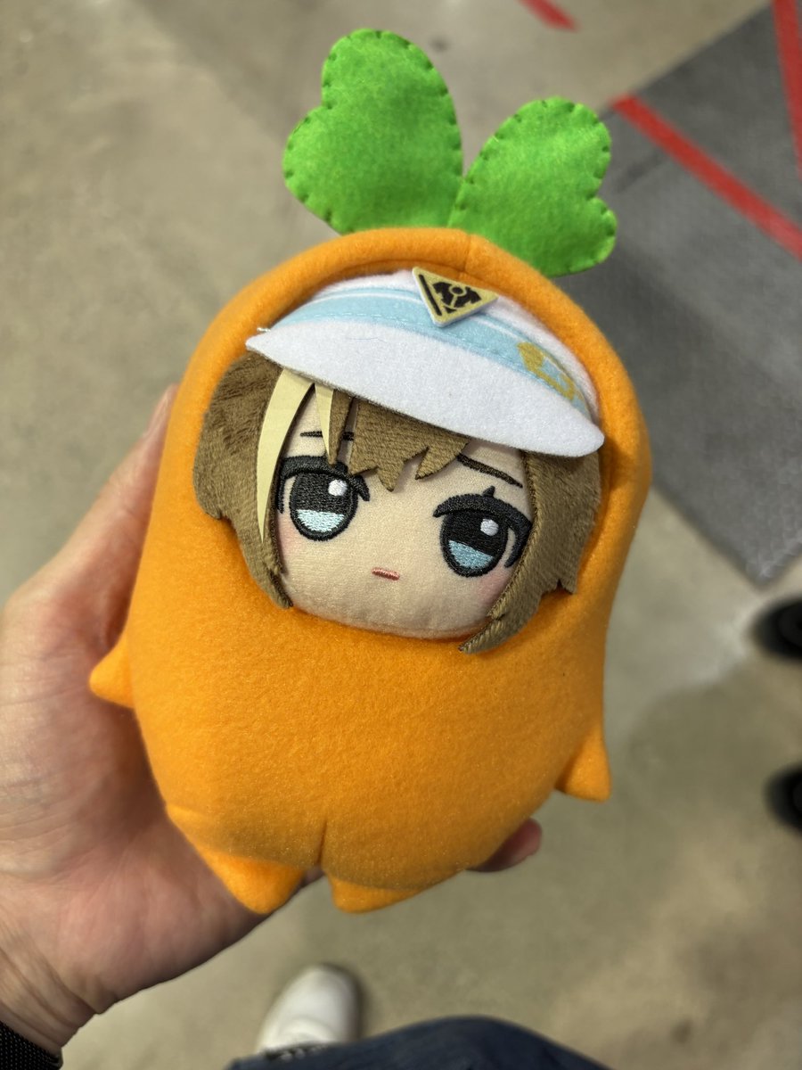 cheno28_0855's tweet photo. にんじんシュヴァち
(にんじん: @yukiel_HM 様作) https://t.co/8ww7ltbZrL