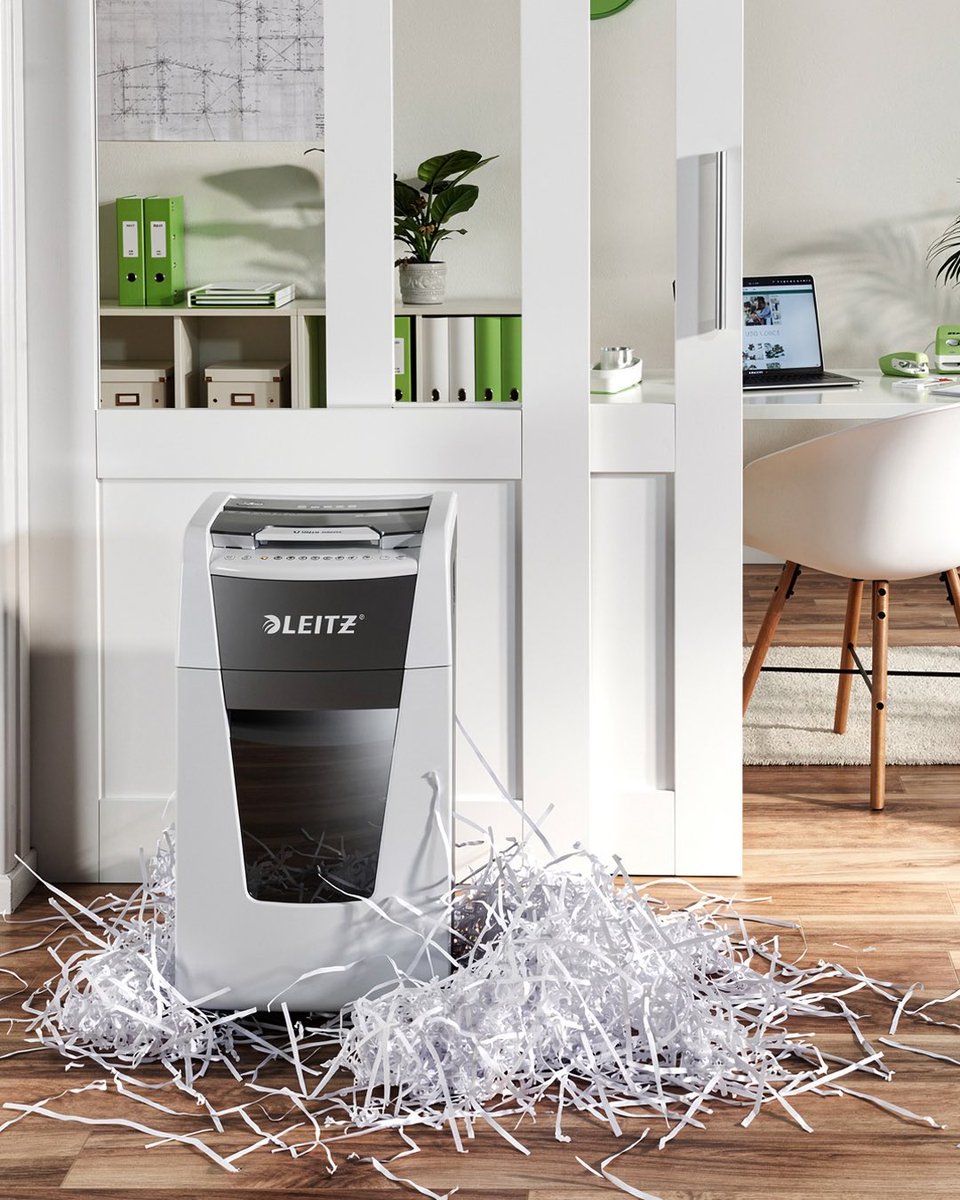 lootcoza's tweet photo. Spring Clean & Shred That Old Paperwork! Clear the clutter, protect your personal info and give your workspace a fresh start. From home offices to busy businesses, find a shredder that gets the job done. #SpringClean #PaperShredder #LootFinds https://t.co/uwv5Ck843G