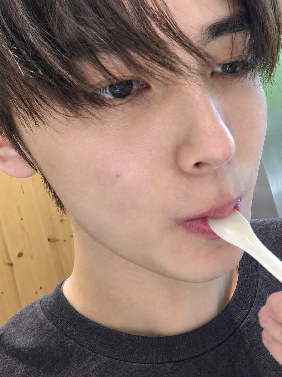 xxeoje's tweet photo. prettiest boy alive 🥺 https://t.co/m1JQYODLpC