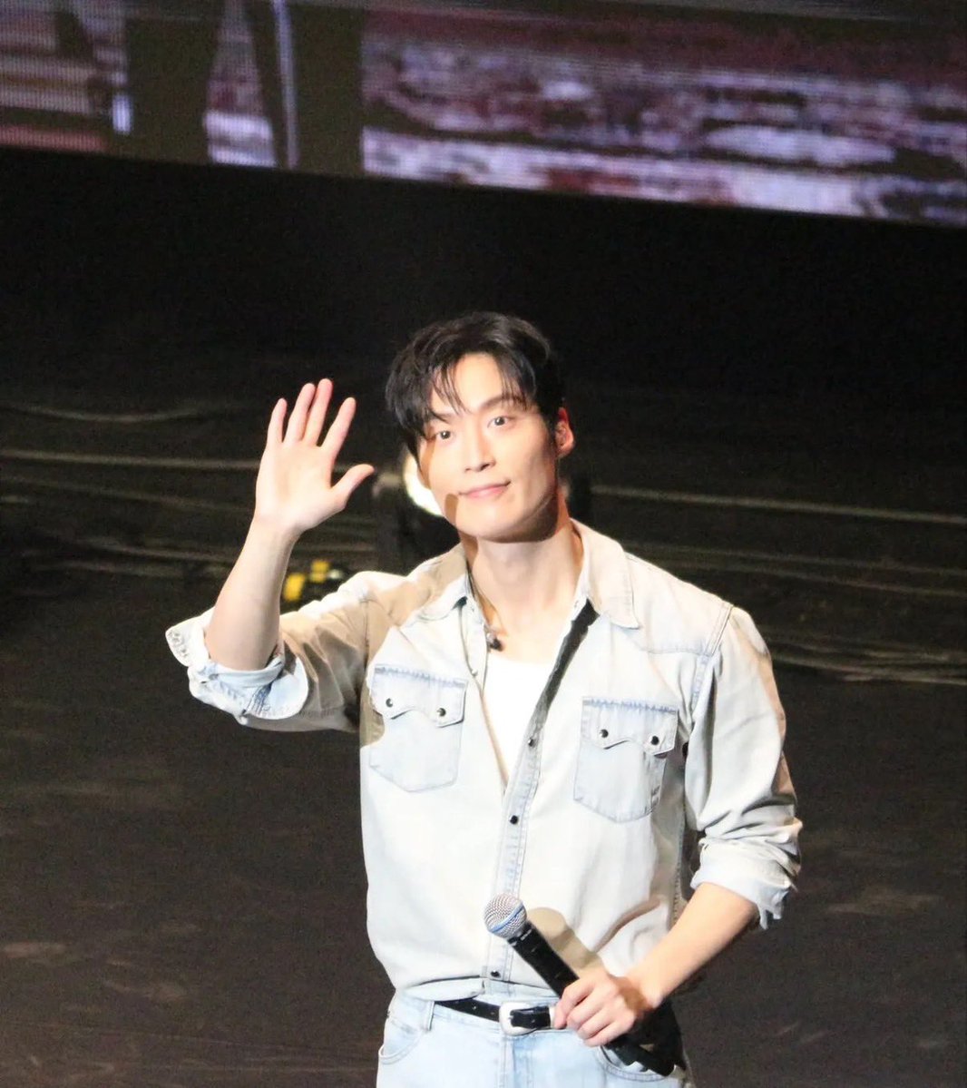 heonamjunTH's tweet photo. ภาพบรรยากาศงาน
2026 HEO NAM JUN FAN MEETING <HEO's NEXT> in TOKYO
Thanks you everyonefor credit.
#heonamjun #허남준 #heonamjunth #ฮอนัมจุน https://t.co/fwSPc41Tj7
