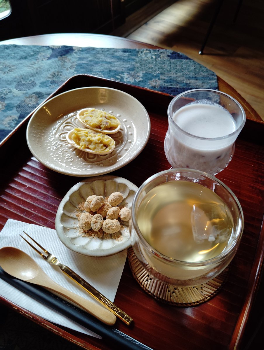 RIHAKU9's tweet photo. お上品にスイーツを堪能
いい感じのとこ
#カフェ巡り #カフェ好き #喫茶店巡り #喫茶店 https://t.co/b0PyHzUAiq