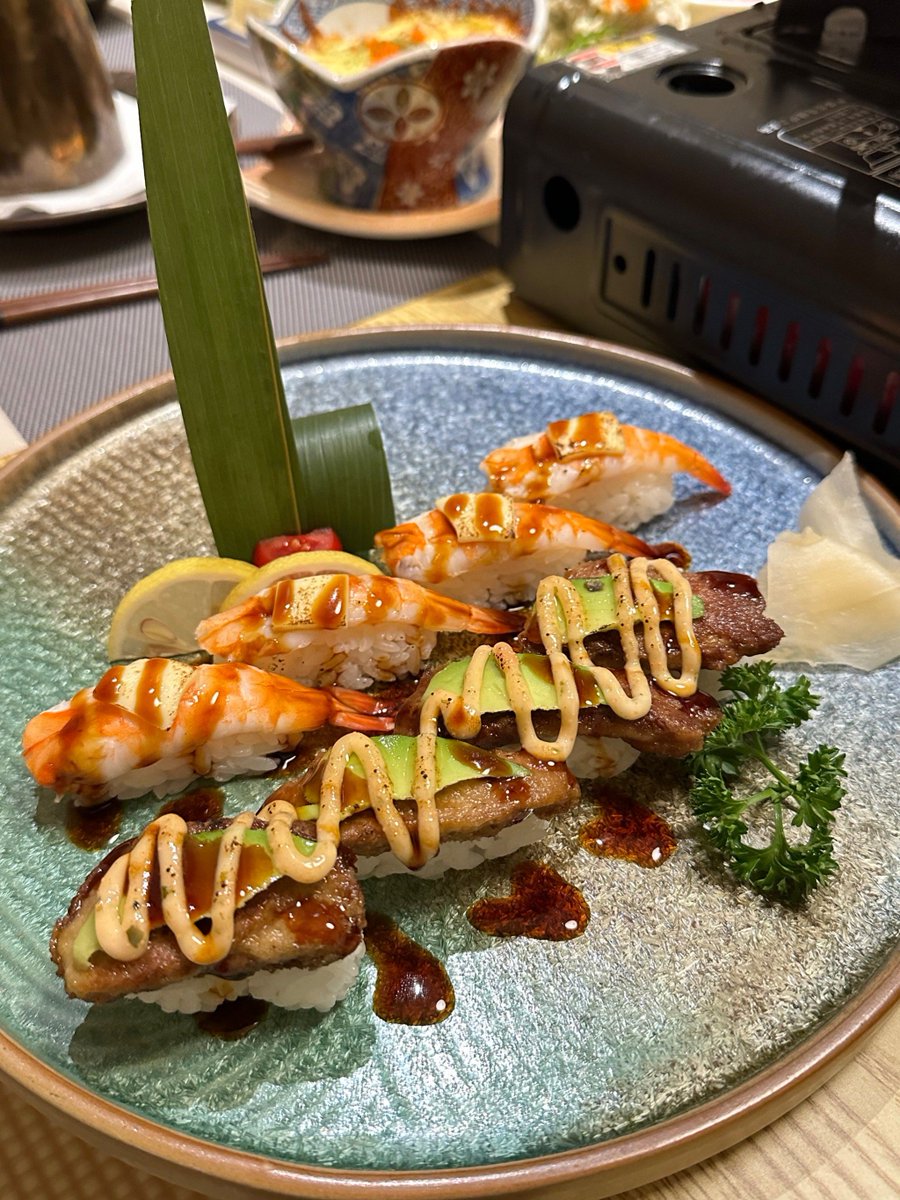 MarchelleOddf's tweet photo. 「納涼の季節、納豆をかき混ぜるときの音がまるで舞踏のように響く。食欲が急激に増し、食欲の波が心に押し寄せる今日この頃！」 https://t.co/qZVxZH7hL9