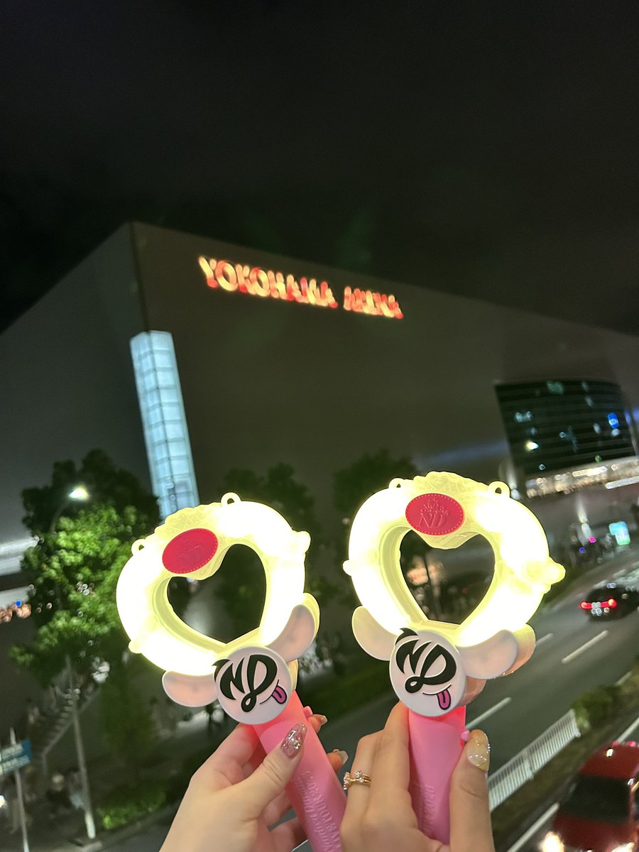 3knt__728's tweet photo. 謙杜くんが黄色を本当に大切にしてくれてて嬉しい😭黄色大好きだし黄色を灯せて幸���だよ https://t.co/MiXfwOmN9N