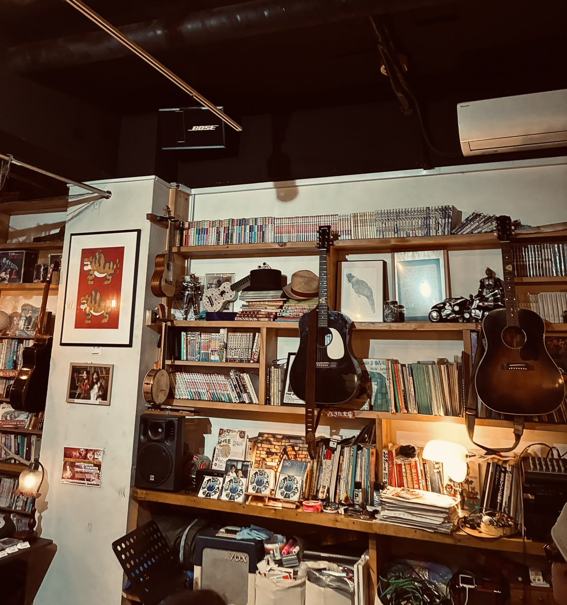 love_ninotchka's tweet photo. よしだのいぬ　やじきた2号店
しらい×最高の夜 「MONOZUKI NO KAI」
金魚太郎 / ひとりハイエナカー / よしだのいぬ（Gum Girl） / しらい（Ramblamp）
MUSIC〜ナイトサーフ〜オーシャンゼリゼ(cover)～FAR〜マヨナカトーキョーシティライト〜ばらばらだから〜999　愉しい夜！ https://t.co/h7IAAioz2P