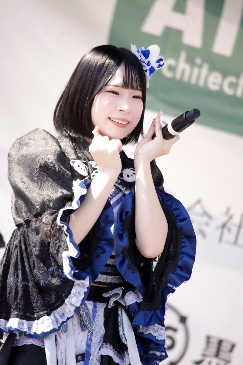 M_zun_'s tweet photo. 『超！Lovely in 東大阪くいだおれ祭り』
東大阪市花園中央公園噴水広場 (東大阪くいだおれ祭り 特設ステージ)

撮影バージョン📸

#PANnana

真白あおちゃん　

暑い暑いと言いながら撮ったチェキも https://t.co/7PLyAf8vTn
