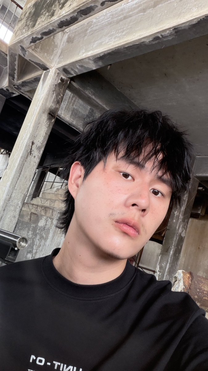 NiaDemiP's tweet photo. หรือว่าไปถ่ายตัวอย่างสูงต่ำกันใหม่จริงๆฟ่ะ มีพิราบมากกก ตั้งแต่เมื่อวานที่ตะนุเหมือนไปถ่ายอะไรสักอย่าง แล้ววันนี้มาเม้นเพื่อนที่เล่นเรื่องนี้ด้วยกัน แล้วการแต่งหน้ากับโลเคชั่นก็ครือๆวัยรุ่นตีกัน 🤩 https://t.co/QRtipgS63u