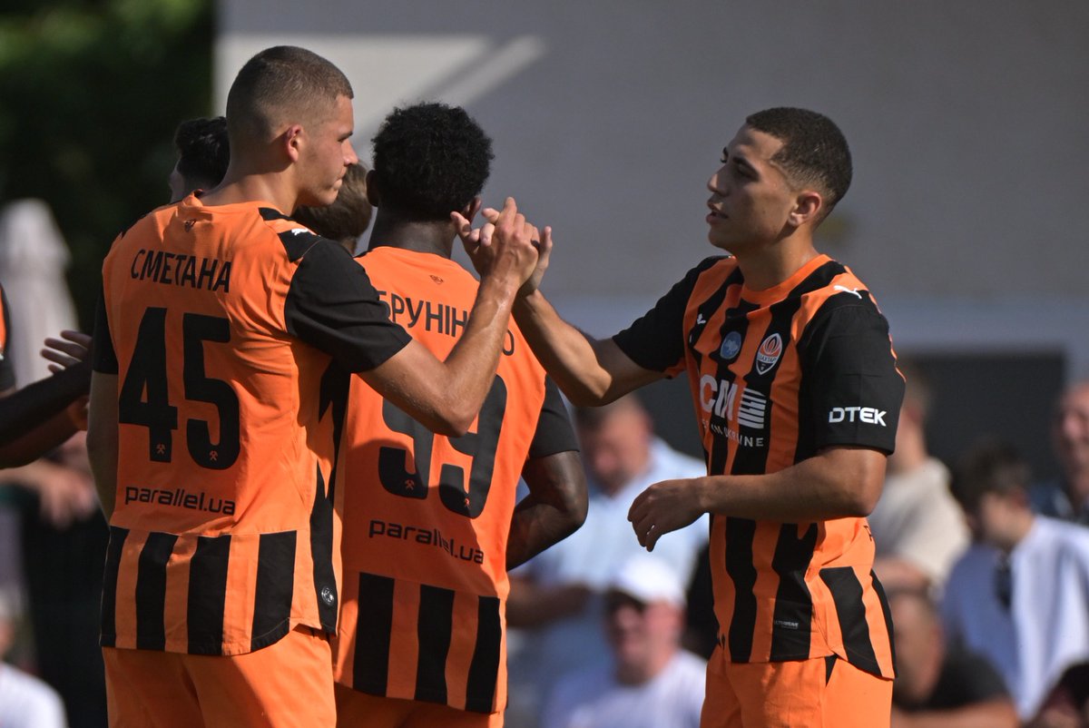 TimchenkoMaxim's tweet photo. Some partnerships go beyond sport.
 
In a country fighting for its future, they become a statement about who we are and where we are going.
That’s why I am especially proud that FC Shakhtar Donetsk players – in their home @ChampionsLeague  debut – will be carrying @dtek_en logo https://t.co/BVGhO6gPrA