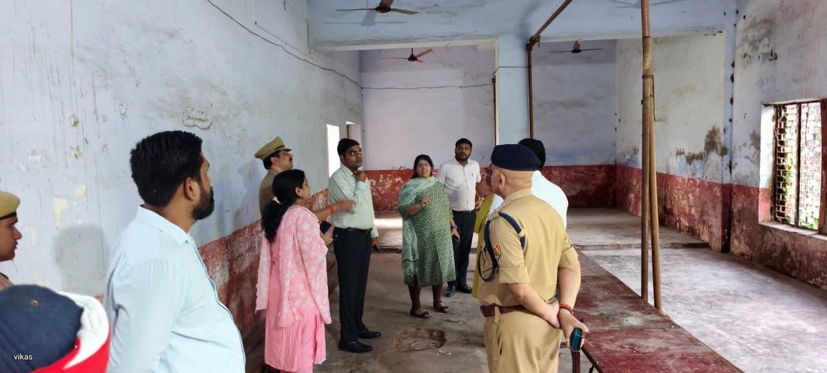 dmraebareli's tweet photo. नगर पंचायत सलोन के रिक्त अध्यक्ष पद पर उप निर्वाचन को निष्पक्ष, पारदर्शी एवं सकुशल सम्पन्न कराने हेतु सर्वोदय विद्यापीठ इण्टर कॉलेज का निरीक्षण कर पोलिंग पार्टियों की रवानगी एवं निर्वाचन व्यवस्थाओं का जायजा लिया।
@SECUttarPradesh https://t.co/NWBFU9tqRr