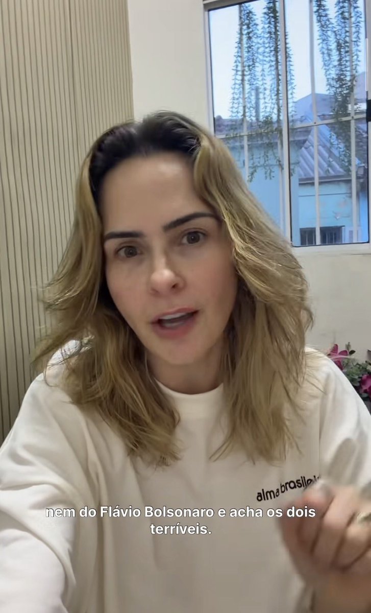 yankisner's tweet photo. Quando as duas maiores campeãs do maior reality show do Brasil e a maior cantora do país se UNEM, sem MEDO de perder SEGUIDORES, contra o BOLSONARISMO, temos esse resultado incrível. Juliette, Ana Paula e Anitta foram verdadeiras TITÃS em uma onda de TANTA isenção! Incrível! https://t.co/sqymRWIdnE
