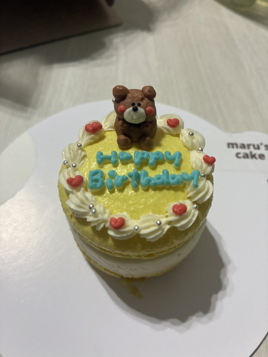 kmmk_mini_'s tweet photo. 色々あって柾哉のお誕生日までに受け取れなかったケーキをここで消化させてください
(受け取れなかったのはこっちがいけないです)

ちなみに京介のときも同じとこで頼んで京介は犬、柾哉はクマにしてもらったᵔᢦᵔ✦.* https://t.co/QuFqKmrS8u