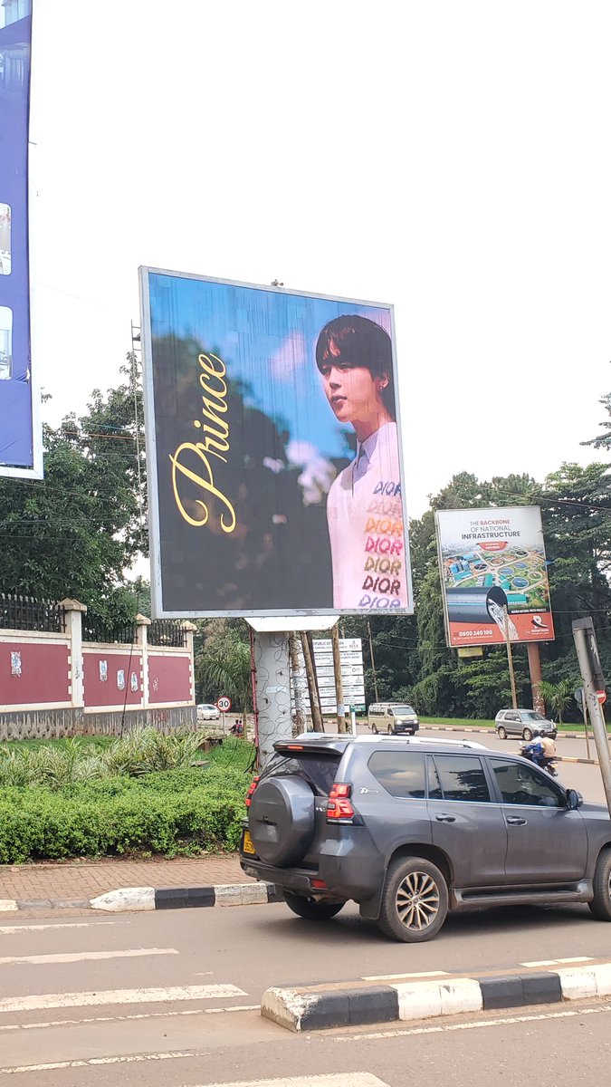 BTSARMYUGANDA's tweet photo. Uganda Army  Celebrate Jimin Earlier 
In Uganda with a whole Billboard 
Thank you all 
#happyjiminday
#jimincelebrationinuganda https://t.co/Mmhm9WyP2i