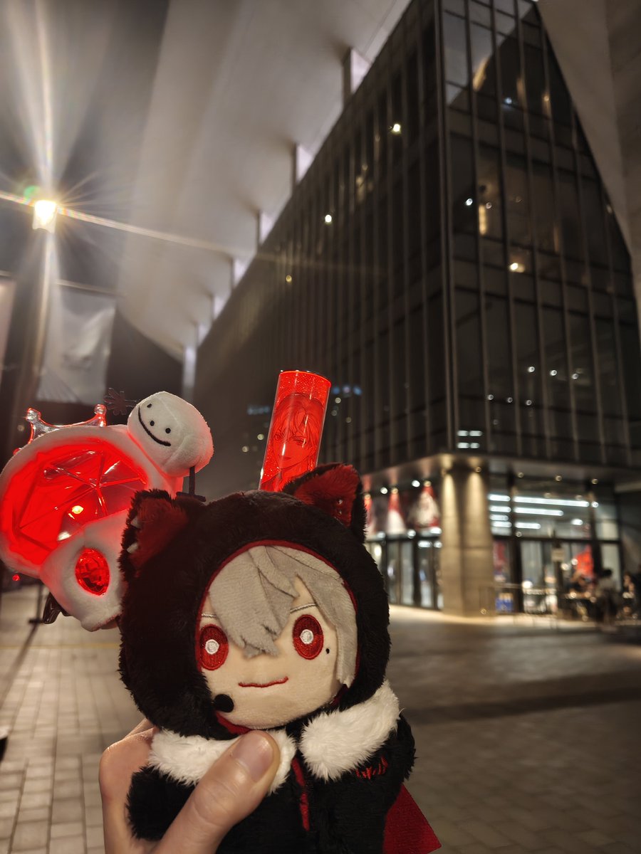 tara0_kun's tweet photo. 今日という最高の日をありがとう‼️🙏

会ってくれた人にも感謝😊

そしてみんなLOLをやろう🥷

 #葛葉ワンマンライブ https://t.co/BPuL8j2t3A