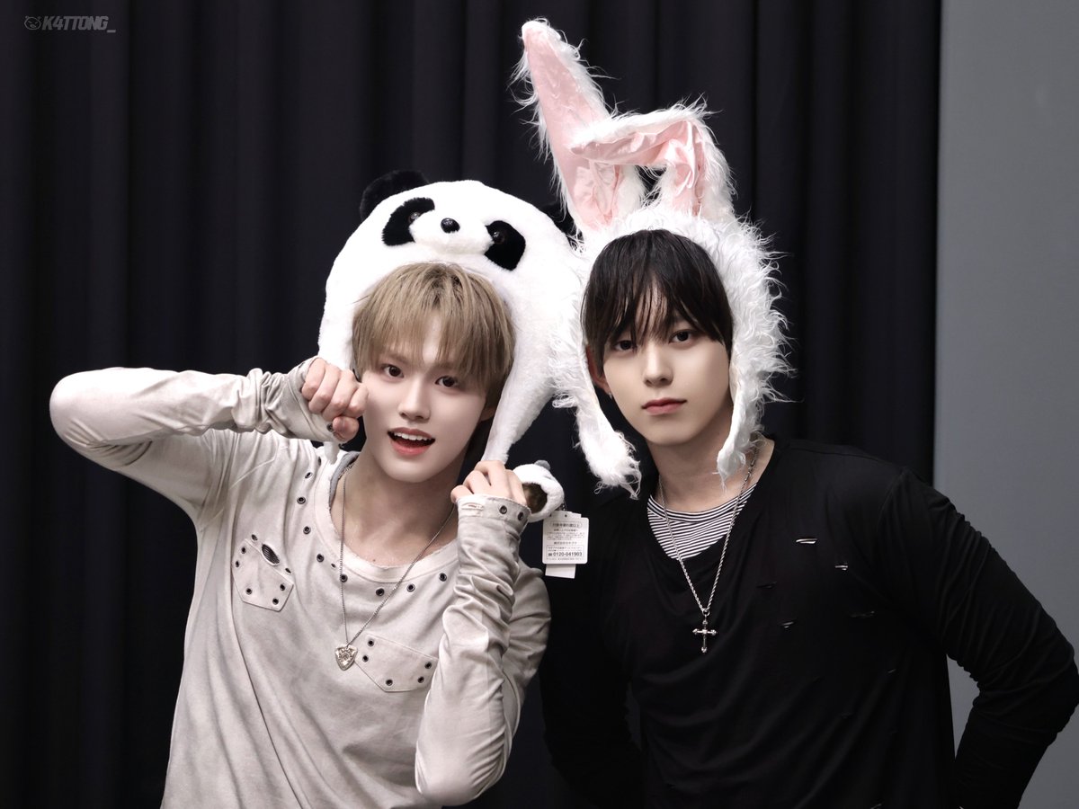 K4tt0ng_'s tweet photo. 261010

🐼&amp;🐰
허당이와 무뚝뚝이(?)

#AHOF #아홉
#박주원 #JUWON
#즈언 #CHIHEN #簡志恩 https://t.co/58O708cAMu