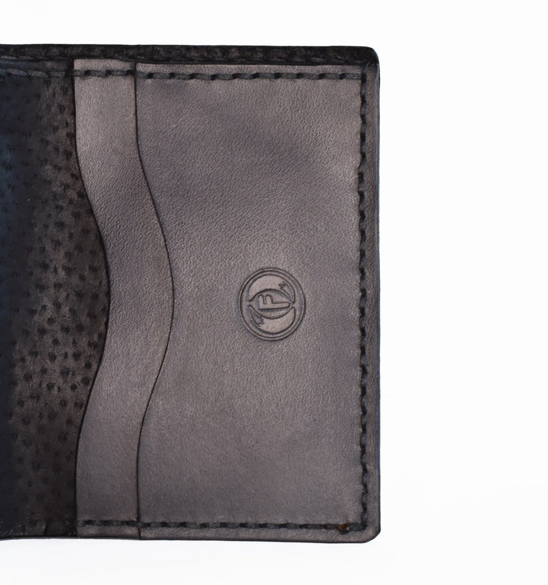 FoxesCreations's tweet photo. Small ram leather wallet #leather #leathercraft #leatherwork #leathercarving #ram #ramwallet #wallet #leatherwallet #handmade #creepyfoxescreations https://t.co/BIQCWwwBTq
