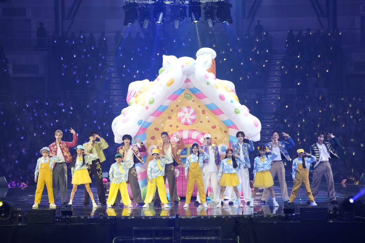 LiveenMu's tweet photo. FANTASTICS、 “ひまわり”の道が繋いだ全国アリーナツアー完走！新曲「Echoes」初披露 https://t.co/Qh5gfq2Ccx 
#FANTASTICS #SUNFLOWER #Echoes #世界 #佐藤大樹 #澤本夏輝 #瀬口黎弥 #堀夏喜 #木村慧人 #八木勇征 #中島颯太 https://t.co/uTRX7GqeXI