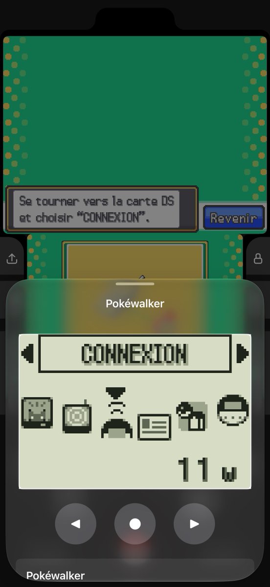 Darceleezy's tweet photo. J’avais ultra envie de rejouer à Pokémon Heartgold avec le Pokewalker, donc, avec mon ami Claude, j’ai codé une app iOS (le jeu) qui se connecte à l’Apple Watch (Pokewalker)

Le Pokewalker est 100% fonctionnel et prend les pas faits comme l’original

On vit une époque formidable https://t.co/Sn36UEoYEn